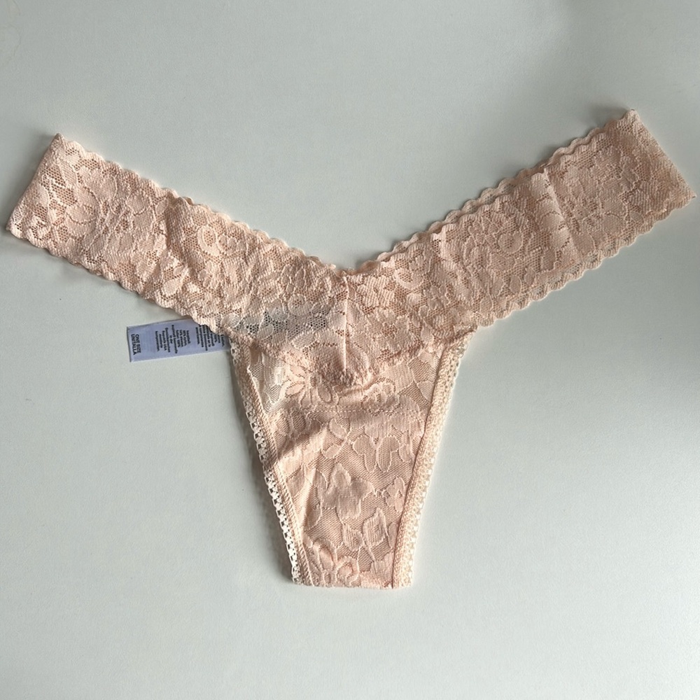 Hanky Panky Low Rise Thong Daily Lace Vanilla